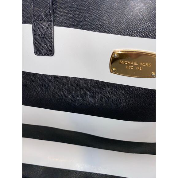 Michael Kors Large Black & White Striped Tote Bag with Gold Logo Hardware - Picture 10 of 12